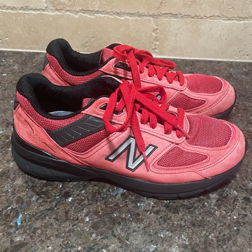 New Balance Black & Peach 990 v5 Athletic Sneakers